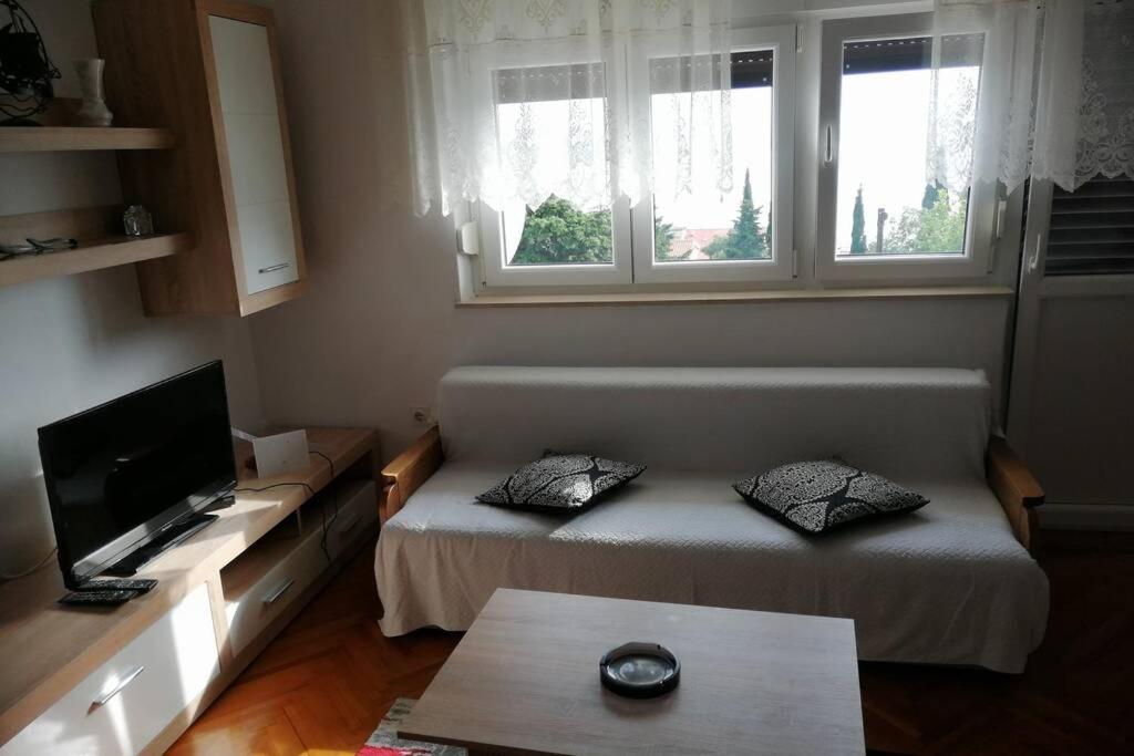 Spacious 2-Room Apartment With Beautiful Sea View Crikvenica Dış mekan fotoğraf