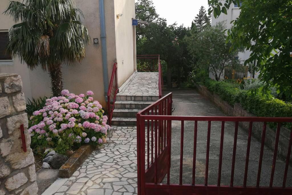 Spacious 2-Room Apartment With Beautiful Sea View Crikvenica Dış mekan fotoğraf