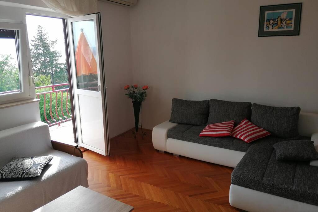 Spacious 2-Room Apartment With Beautiful Sea View Crikvenica Dış mekan fotoğraf